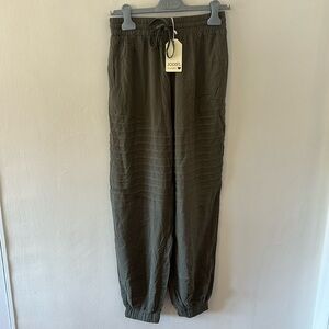 JODIFL Olive Green Pants